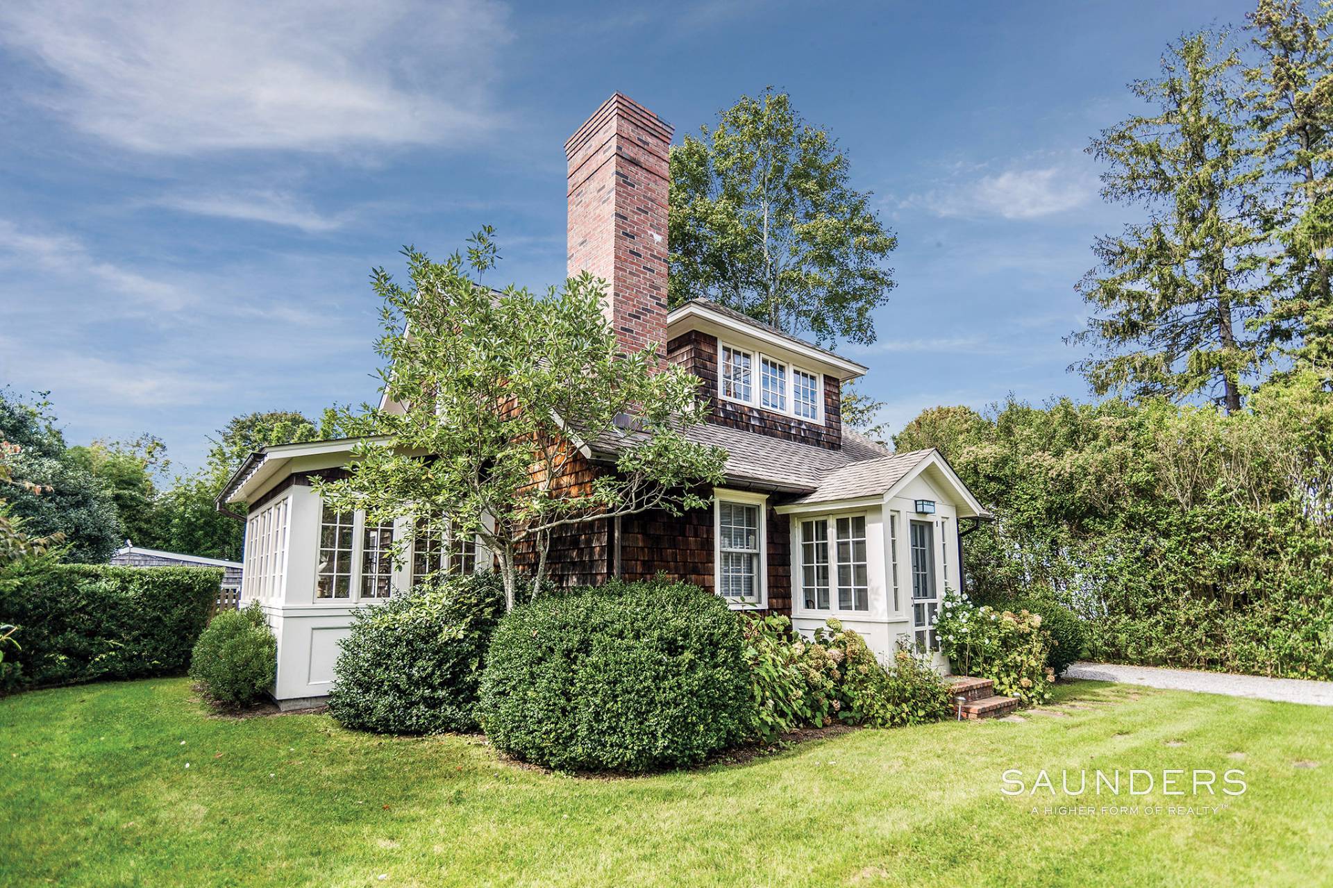 35 Mcguirk Street East Hampton Town New York 11937 Single Family